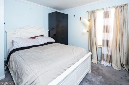 51 Mactavish Ct, New Castle DE 19720-6524 exterior