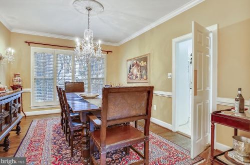 1276 Beverly Rd, Mc Lean VA 22101-2834 exterior