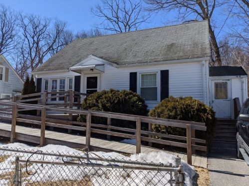 21 Patch Reservoir Dr, Worcester, MA 01602-2851