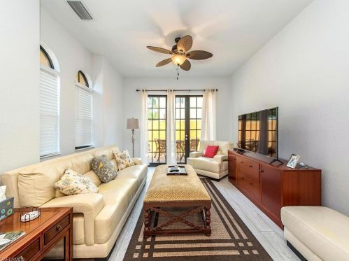 9154 Chula Vista St, Naples, FL 13302-3289