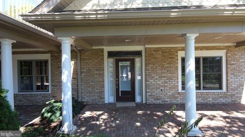 107 High Pointe Dr, Hummelstown PA  17036-8104 exterior