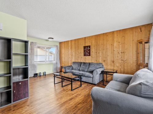 1626 Orchard Dr, Manitowoc, WI 54220-1831