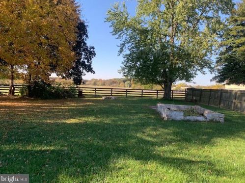 1680 Hanover Pike, Littlestown, PA 17340-9607