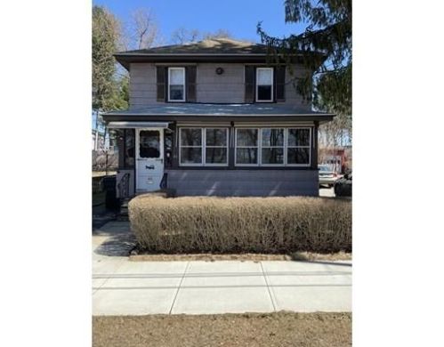43 Preston St, Springfield, MA 01109-1721