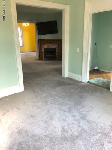 518 Eleanor St, Kalamazoo, MI 49007-3710