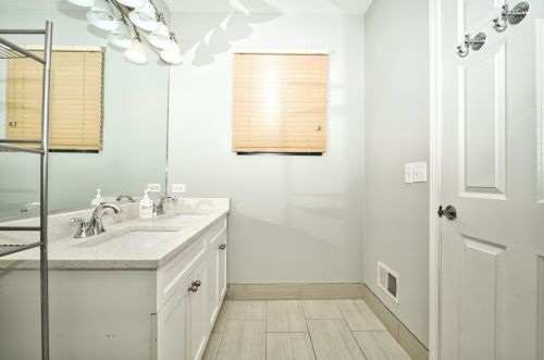 1642 Julian St, Chicago IL  60622-2233 exterior