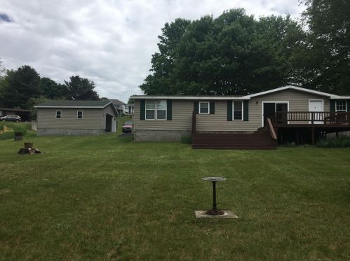 301 Apricot Ln, Shelby, MI 49455-9502