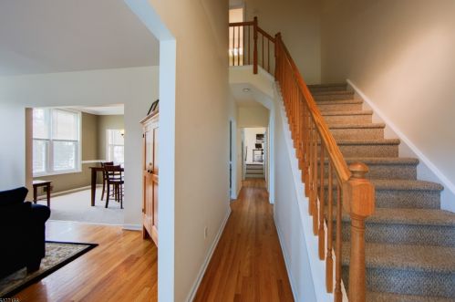 124 Leigh St, Clinton NJ 08809-1348 exterior