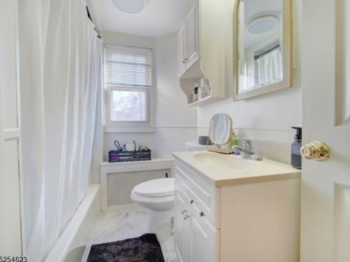 6 Dogwood Ter, Livingston NJ 07039 exterior