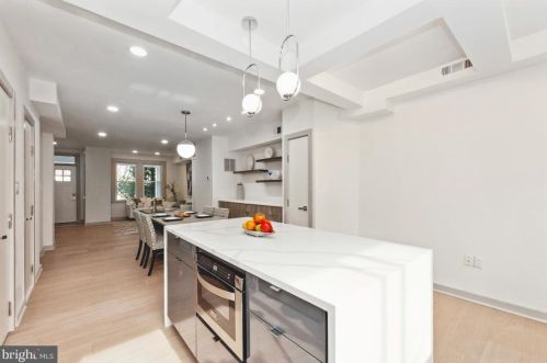 1607 D St, Washington DC  20003-2441 exterior