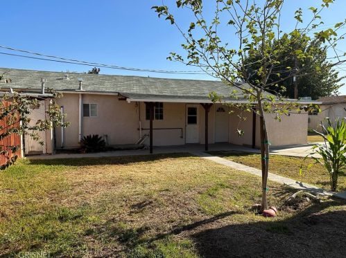 37 Garden Dr, Bakersfield CA 93307-5255 exterior