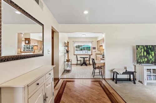 9000 Burdick Ave, Milwaukee, WI 53227-4424