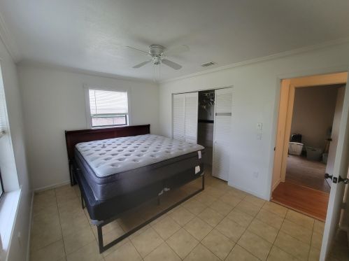 1433 Navajo Ln, Fort Pierce FL  34983-3147 exterior