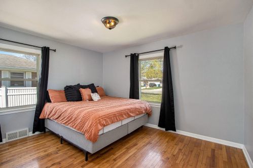 1914 Dorchester Ave, Kalamazoo MI  49001-5217 exterior