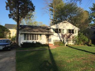 1113 Carper St, Mc Lean VA  22101-2109 exterior