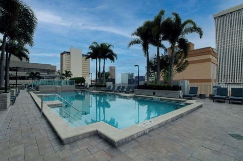 777 Ashley Dr, Tampa FL  33602-4356 exterior