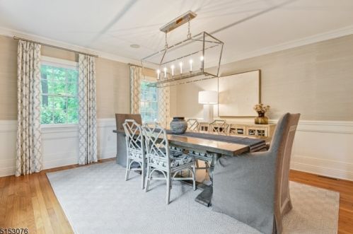 1 Crestwood Dr, Chatham Township NJ 07928-1720 exterior