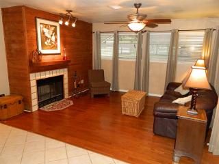 5 Sawmill Grove Ln, Spring TX  77380-2172 exterior