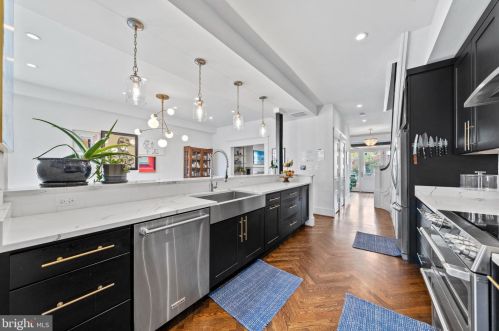 2626 Garfield St, Washington DC 20008-4103 exterior