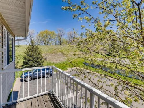 1567 County Road D, Saint Paul MN 55109-5341 exterior