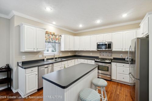 5905 Coleman Rd, East Lansing MI 48823-9799 exterior