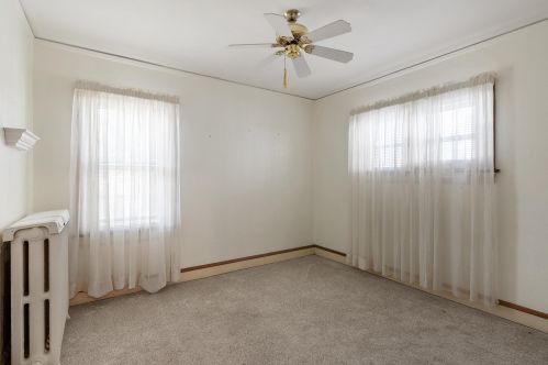 2233 63, Milwaukee WI 53213-1558 exterior