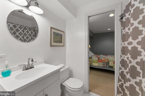 8904 1st Ave, Silver Spring MD 20912-4654 exterior