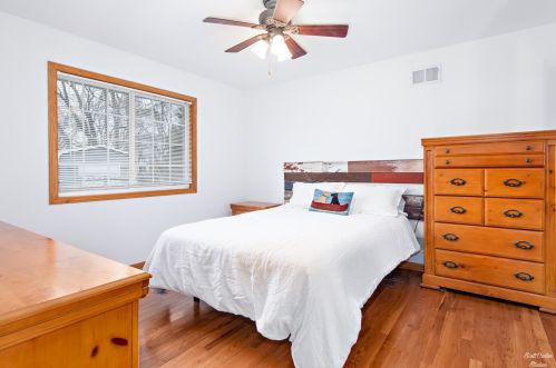 3711 Wonder Lk Rd, Bull Valley IL 60097-9081 exterior