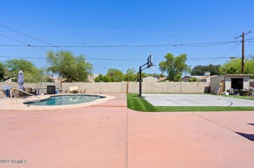 13829 11th St, Phoenix, AZ 85022-4316