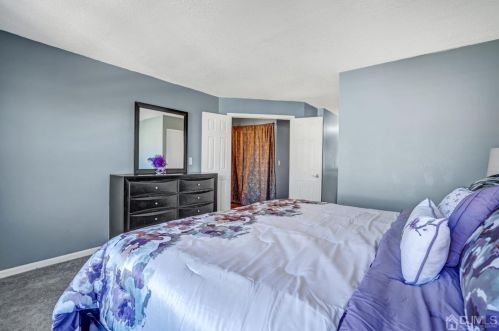 532 Edpas Rd, New Brunswick NJ 08901-3810 exterior