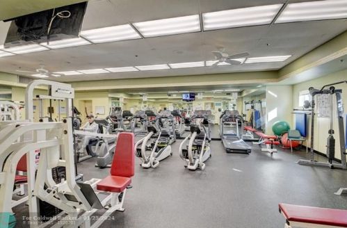 7572 Is Breeze Ter, Boynton Beach FL 33437-5403 exterior