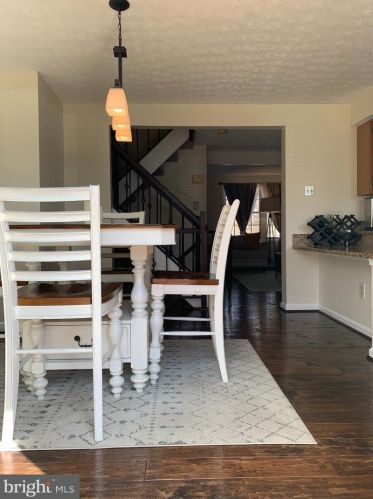 6064 Chicory Pl, Alexandria VA 22310-4411 exterior