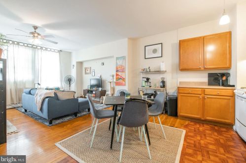 1821 Broad St, Philadelphia PA 19146-2232 exterior