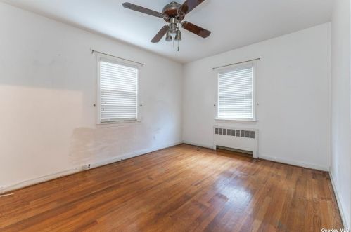 131 Bucknell Rd, Valley Stream NY 11580-5329 exterior