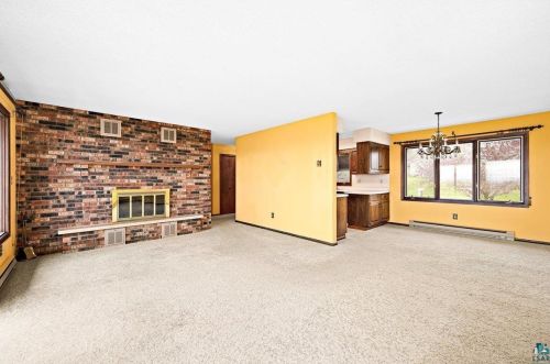 2726 12 St, Duluth MN 55806-1148 exterior