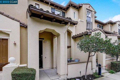 1213 Trailside Cir, Concord CA 94518-2184 exterior