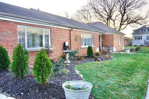 1945 74 Ct, Chicago IL 60707-3110 exterior