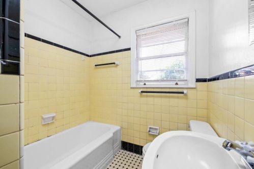 1331 Briarwood Dr, Atlanta GA 30306-2509 exterior