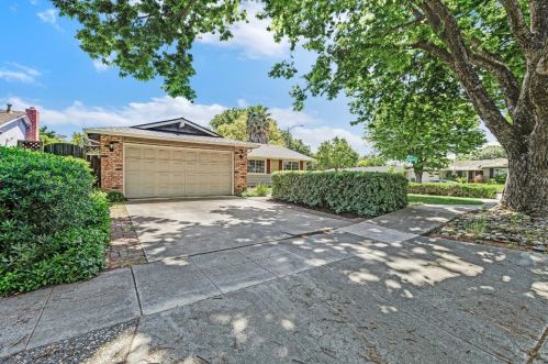 2588 Skylark Dr, San Jose, CA 95125-2937