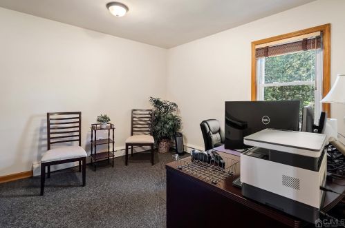 10 Franklin Ave, Edison NJ 08837-3321 exterior