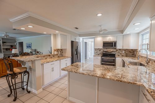 1891 Erwin Rd, Fort Pierce FL  34952-5517 exterior