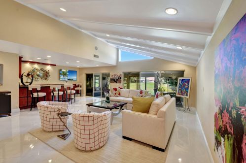 13 Gln Dr, Boynton Beach FL 33436-6207 exterior