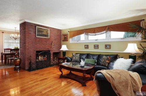 83 Lessing Rd, Town Center NJ  07052-2605 exterior