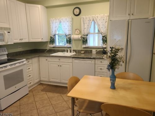 21 Walton Rd, Hopatcong NJ  07843-1825 exterior