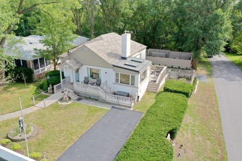 7401 Oak Ave, Gary IN  46403-1272 exterior