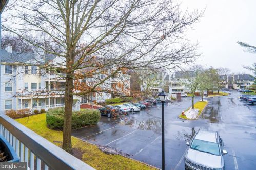 115 Cascade Ct, Princeton NJ 08540-7081 exterior