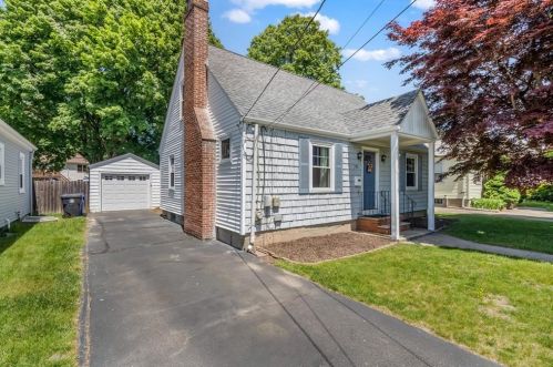 41 Atlantic Blvd, Providence, RI 02911-1932