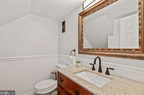 3760 Jason Ave, Alexandria VA 22302-1811 exterior