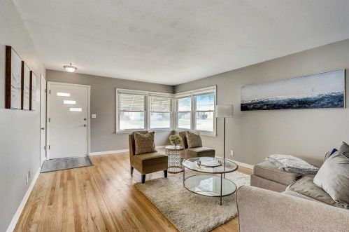 4734 81st St, Milwaukee, WI 53220-4212