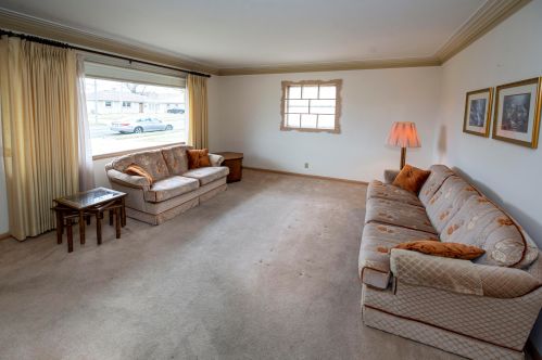 4349 16 St, Milwaukee WI 53209-6924 exterior